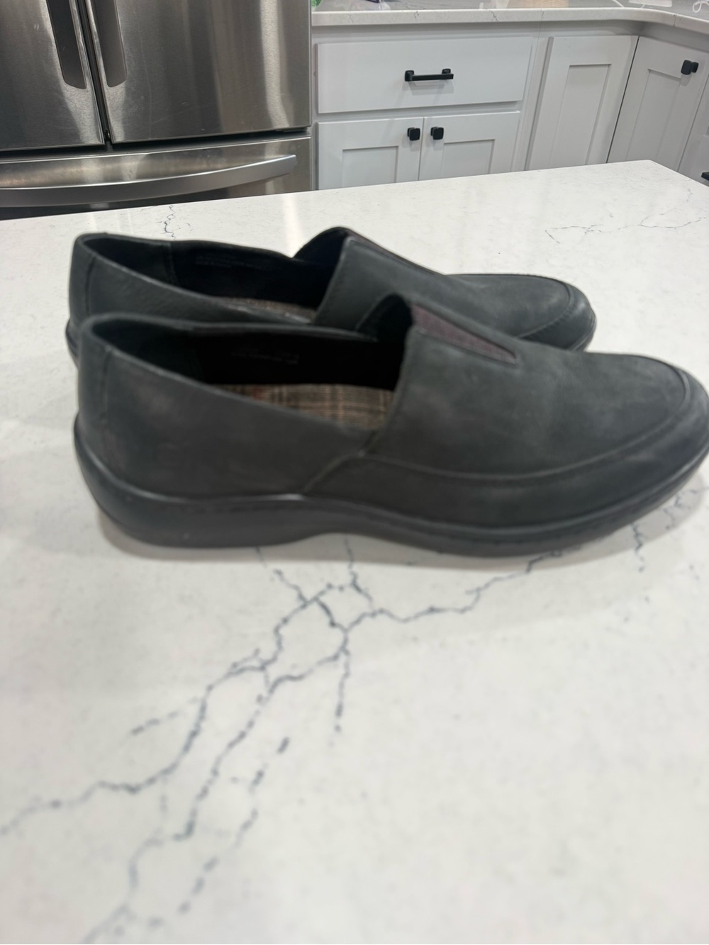 Born Womens Black Leather Slip-On Loafer Casual Shoes Size 9.5